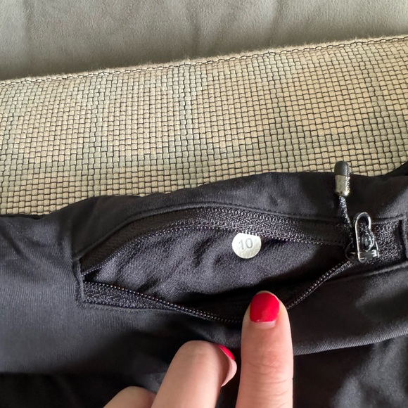 Lululemon Speed Up Shorts Size 10 - Picture 5 of 6